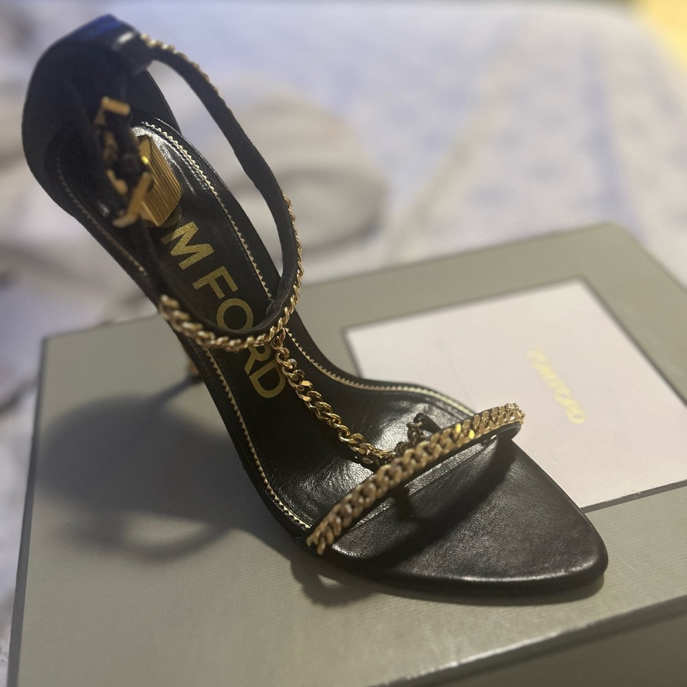 Stunning Tom Ford Stilettos. Like new condition. Only wore 3 times.
